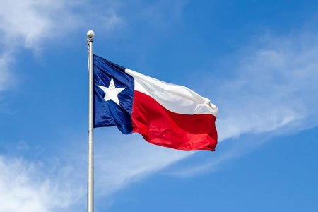 Texas-flag_sky_iStock-1263064174_credit_leekris_rz.jpg